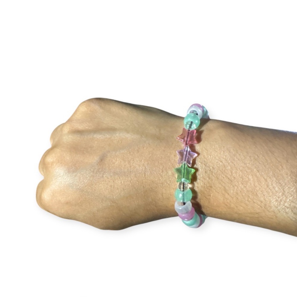 3 FOR $20 HANDCRAFTED Glow-in-the-Dark Pony Colourful Star Stretch Bracelet - Picture 2 of 5
